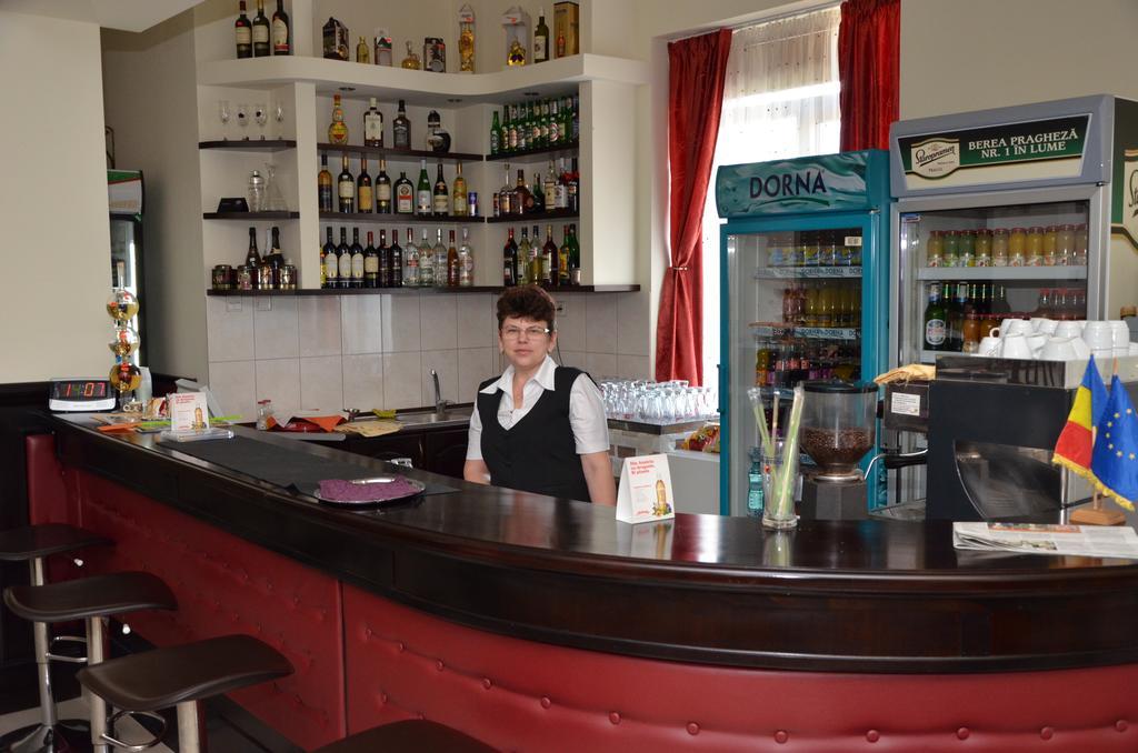 Hotel Restaurant La Conac Botiz Luaran gambar