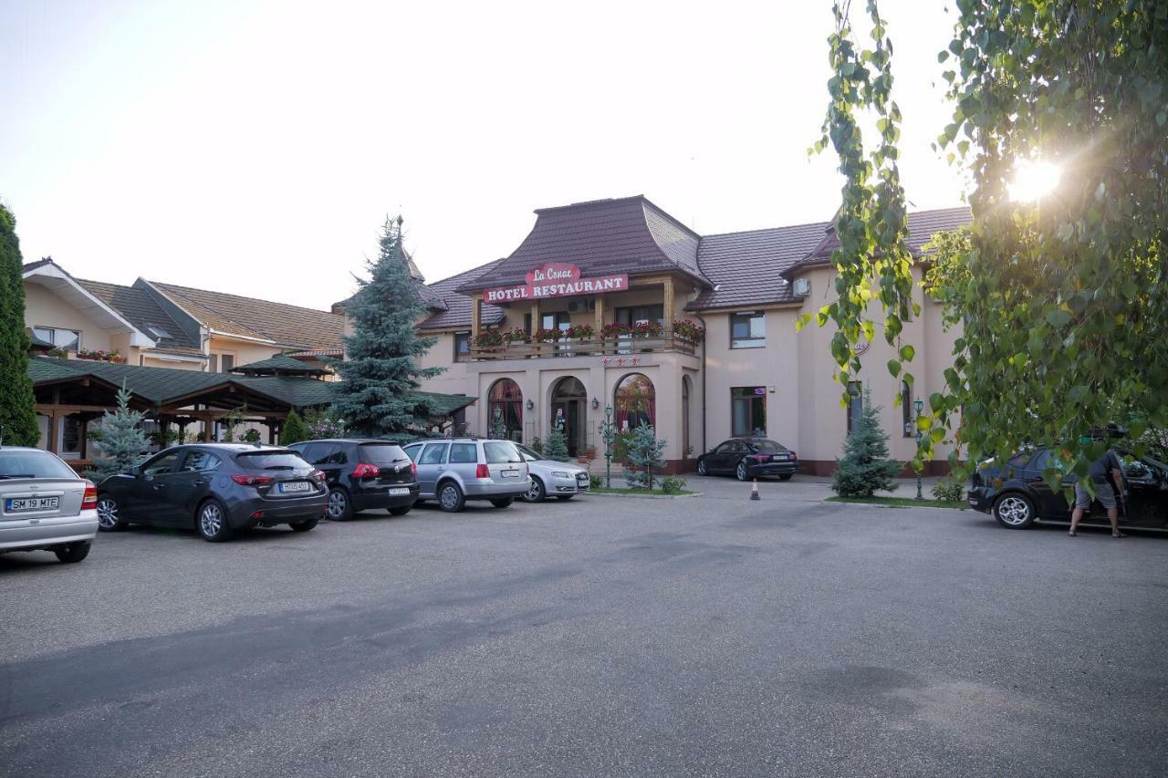 Hotel Restaurant La Conac Botiz Luaran gambar